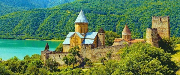 Грузия привлекла еще больше иностранных туристов Грузия привлекла еще больше иностранных туристов