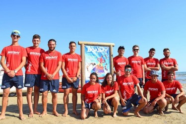 В Римини открылся новый аквапарк, расположившийся посреди морских волн. В Римини открылся новый аквапарк, расположившийся посреди морских волн.